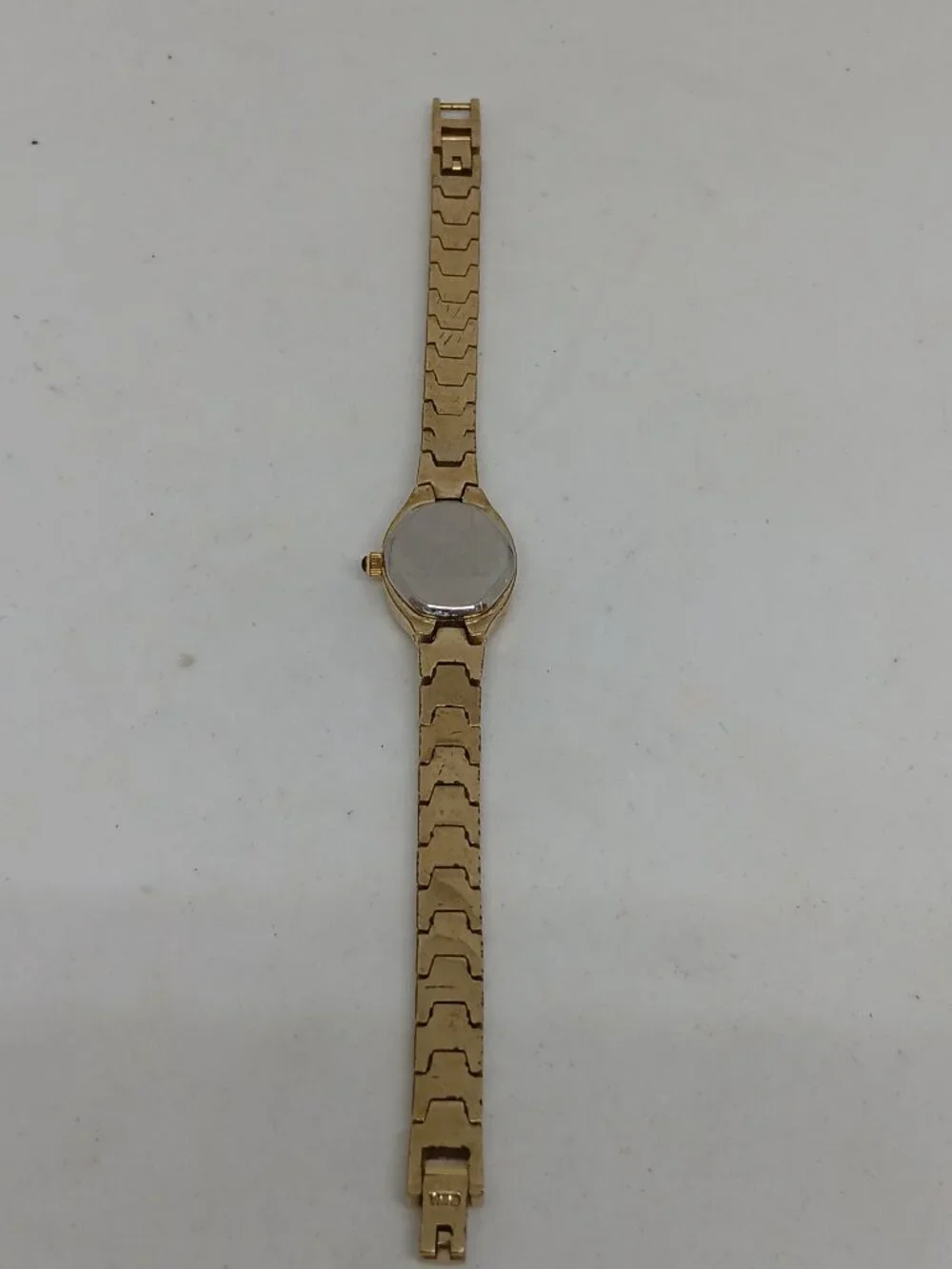 Waltham WAW017 Women's 18mm Gold Tone Silver Diamond Dial Watch NEW BATTERY